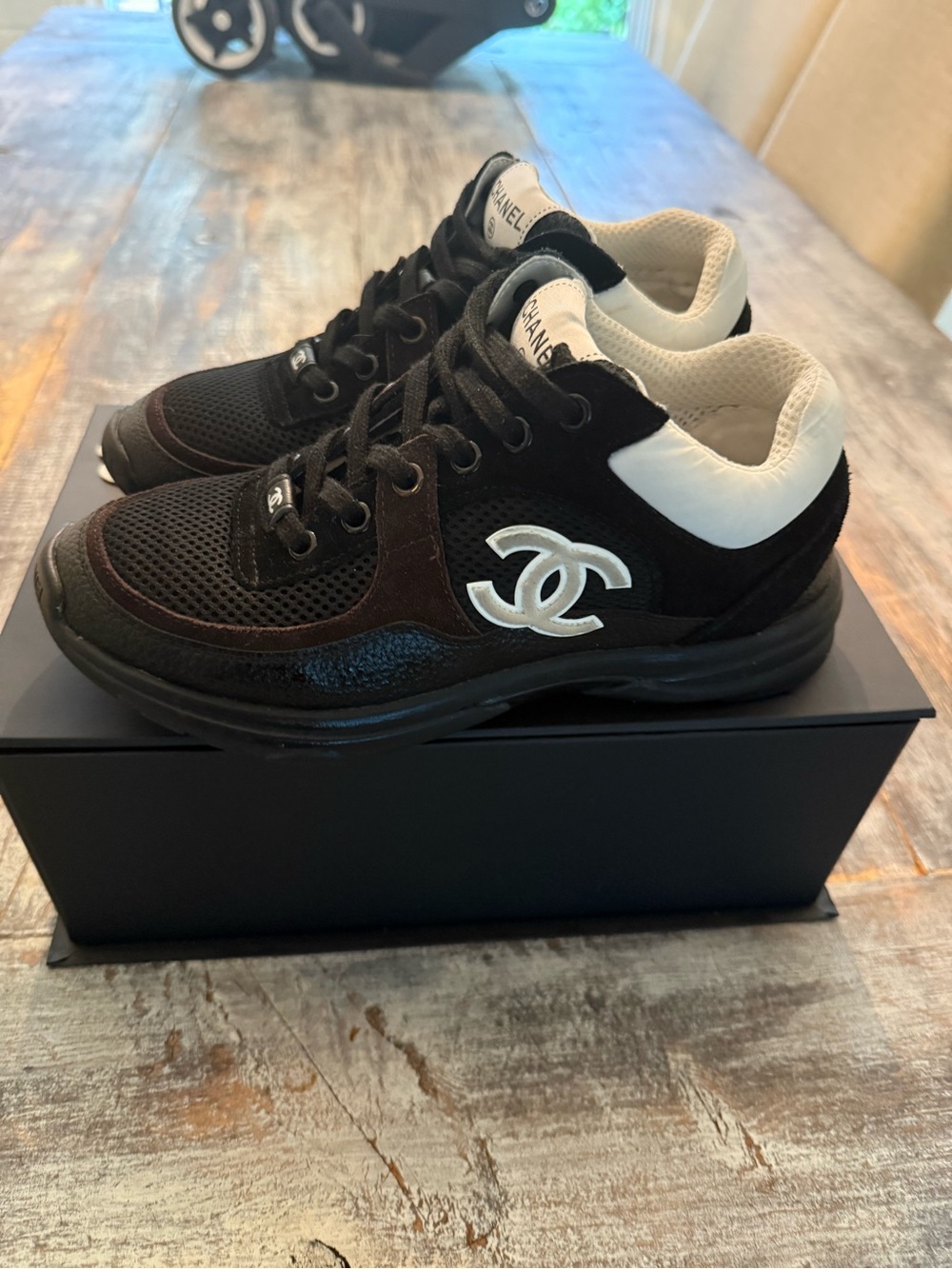 Black and White Women’s CC Logo Sneakers